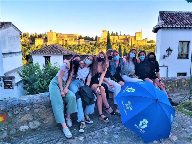 Granada: Guided Albaicin, Sacromonte, and Viewpoints Tour - Exploring Sacromontes Cave Dwellings