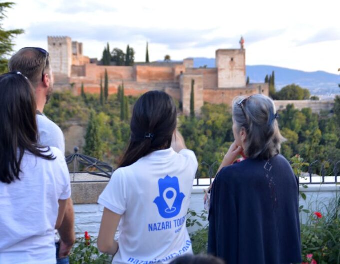 Granada: Guided Albaicin, Sacromonte, and Viewpoints Tour - Historical Facts Along the Way