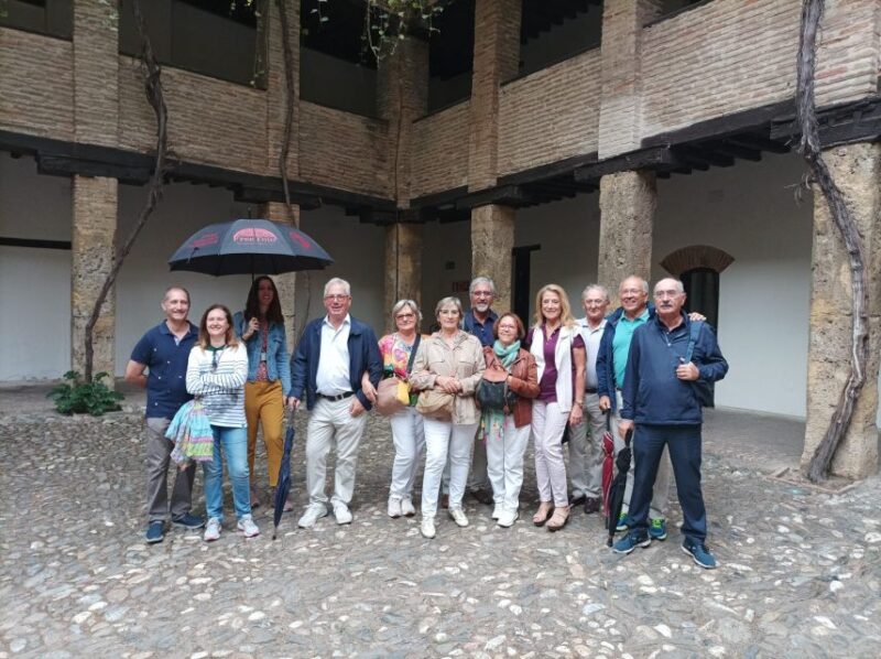 Granada: Historic Center and Lower Albaicin Walking Tour - Highlights and Experience