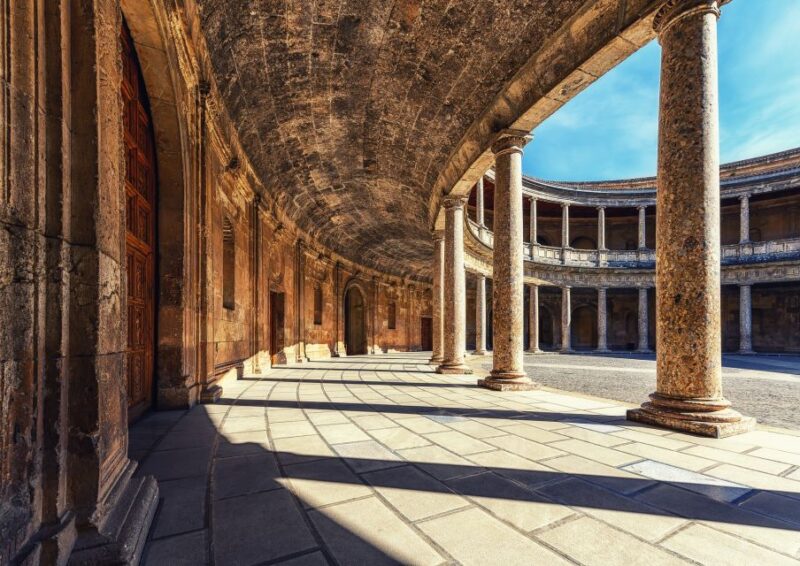 Granada - Historic Center Private Walking Tour - Admiring the Granada Cathedral