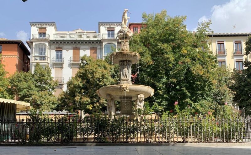 Granada: Historical City Center and Albaicín Private Tour - Highlights of the Tour