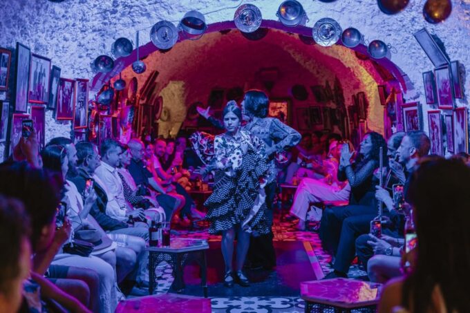 Granada: Los Amayas Cave Traditional Flamenco Show - FAQ