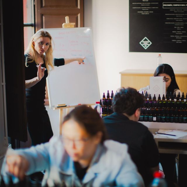 Granada: Perfume Workshop - Key Points