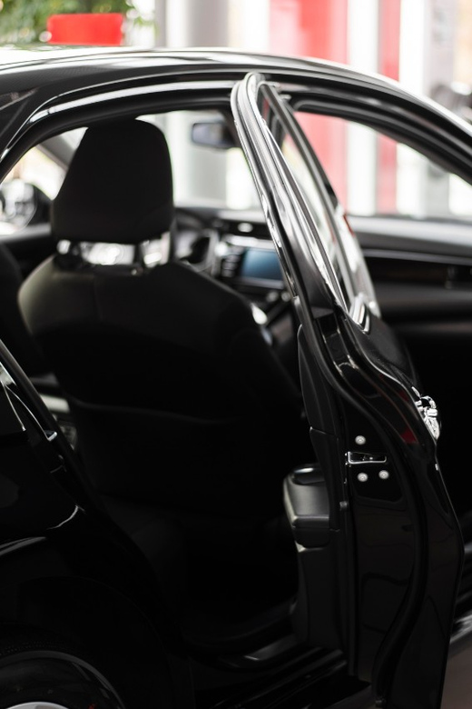 Granada: Private Transfer to Seville - Comfort and Amenities