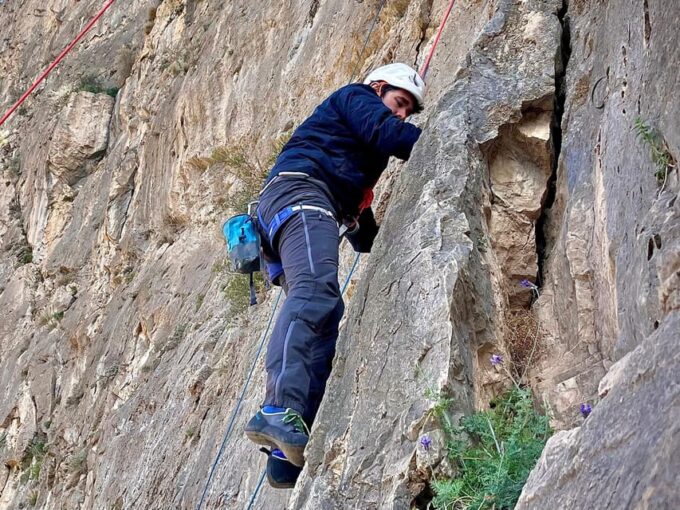 Granada: Rock Climbing Top-Rope Black Slabs - What to Expect on the Climb
