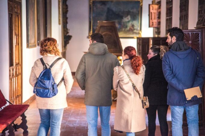 Granada: Sacromonte Abbey Entry Ticket With Audio Guide - Exploring Sacromontes Sacred Caves