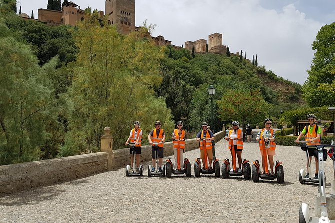 Granada Segway Tour to Albaicin and Sacromonte - Exploring Albaicin