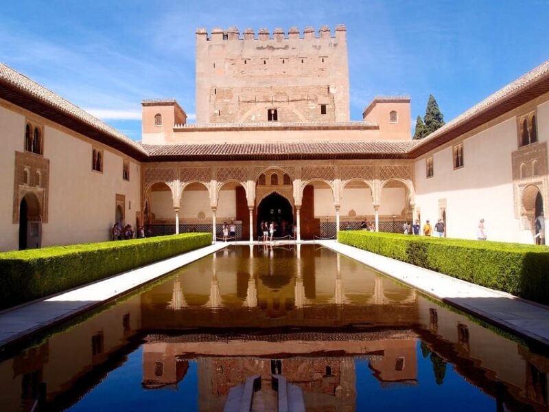 Granada: Tour of Alhambra, Generalife, and Nasrid Palaces - Itinerary and Highlights