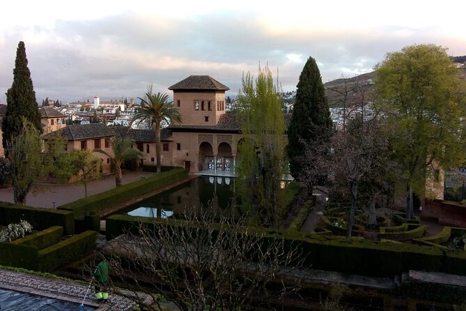 Granada, Visit Alhambra With Nasrid Palaces, Gardens and Alcazaba - Exploring the Alcazaba