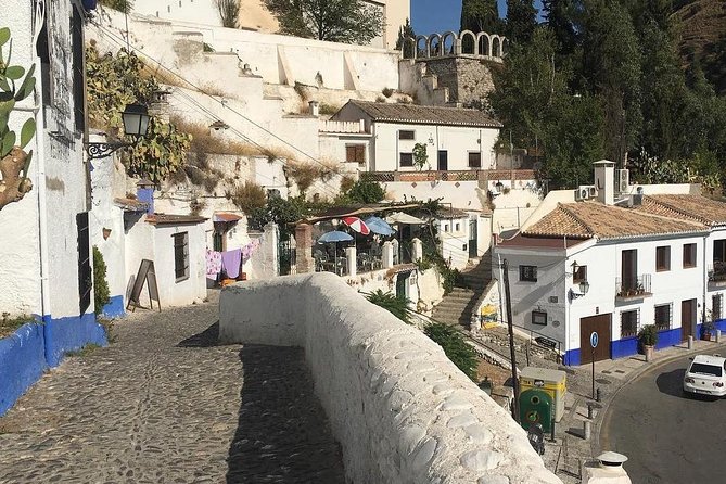 Granada Walking Tour: Albaicin and Sacromonte Quarters - Inclusions and Recommendations