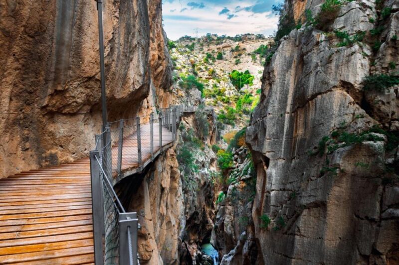 Granada'S Gems & El Caminito Del Rey'S Adventure - Local Guidance and Hidden Stories