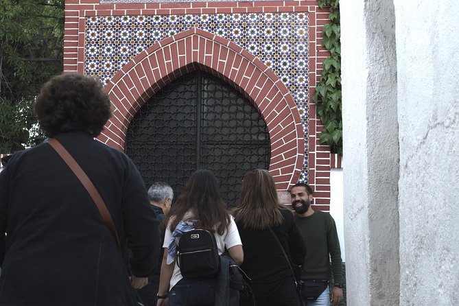 Granadas Hidden Treasures: Albayzin and Sacromonte Walking Tour - Flamenco and Gypsy Culture
