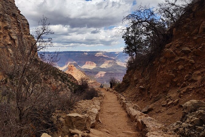 Grand Canyon Tour - Bright Angel Trail - Exploring the Trail