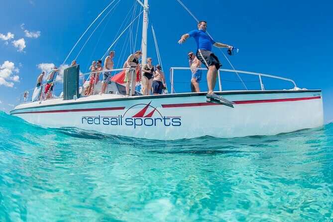 Grand Cayman Catamaran Tour to Stingray City and Rum Point - An In-Depth Look at the Grand Cayman Catamaran Tour