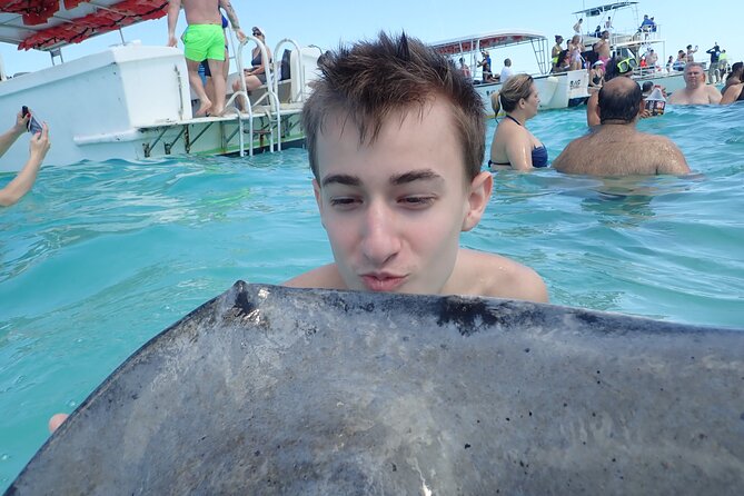 Grand Cayman Half-Day Private Charter - Exploring Stingray City