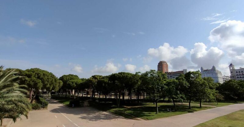 Grand City Bike Tour of Valencia - Exploring the Old Town
