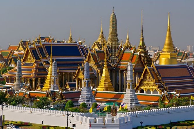 Grand Palace and Bangkok Canals Full-Day Tour - Exploring the Grand Palace