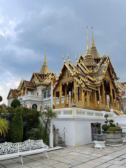 Grand Palace Tour Guide - Dress Code Requirements