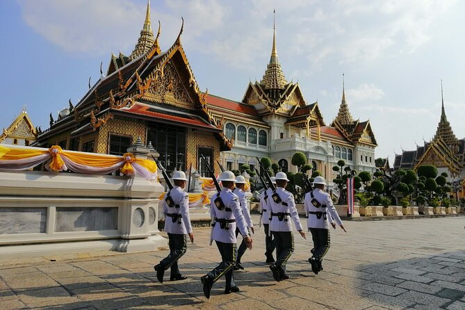 Grand Palace, Wat Phra Kaew, Wat Pho and Wat Arun Walking Tour From Bangkok - Temple Visit Etiquette