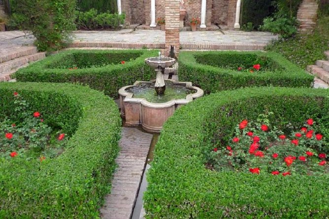 Grand Private Tour. the Best of Malaga and Its Surroundings - Accessibility
