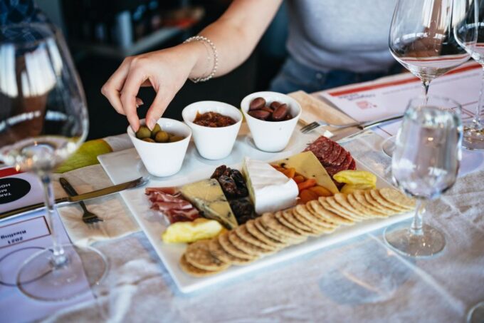 Granite Belt: Winemakers Winetasting Experience & Cheese - Important Policies
