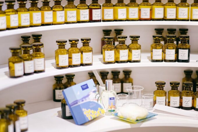 Grasse: Perfume Making Class and Fragonard Factory Tour - Age Requirement and Participant Info