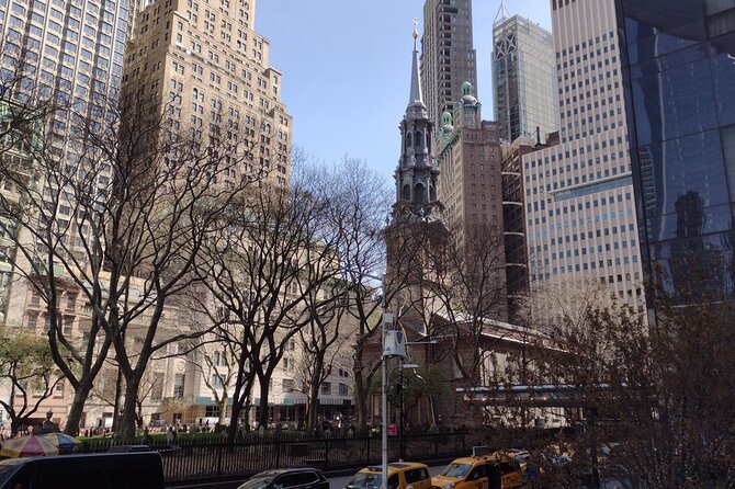 Gray Line New York Fully Guided 5 Hour Sightseeing Tour - Traveler Feedback and Considerations