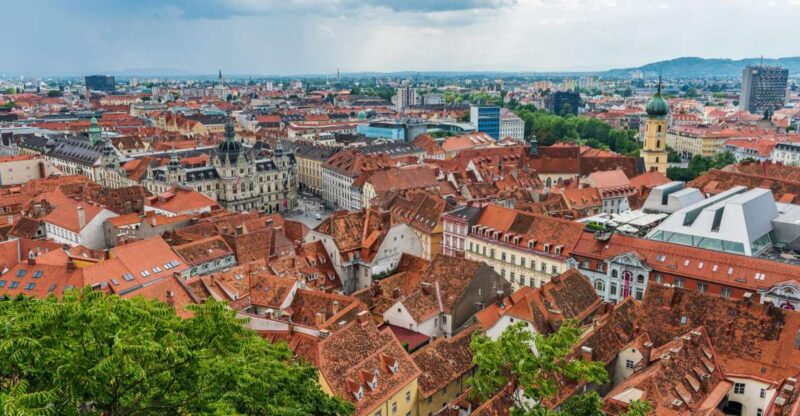Graz: Express Walk With a Local in 60 Minutes - Glimpse of the City