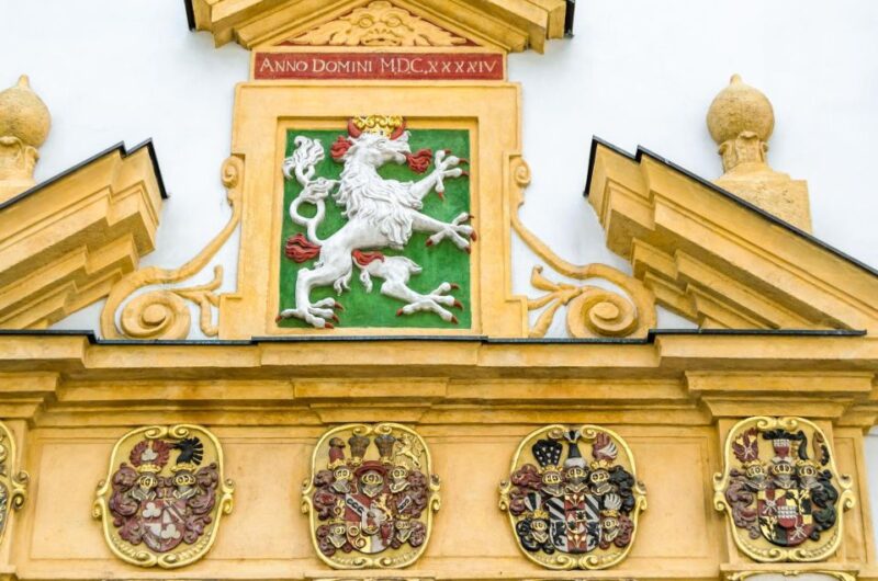 Graz: Express Walk With a Local in 60 Minutes - Personalized Guided Tour