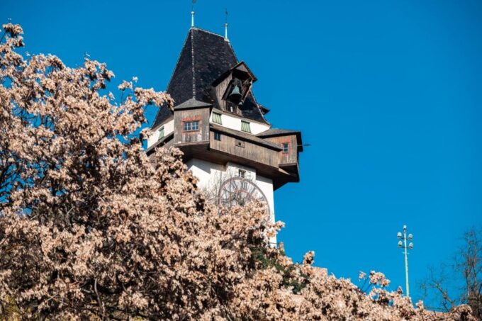 Graz: Express Walk With a Local in 60 Minutes - Discovering Grazs Essence