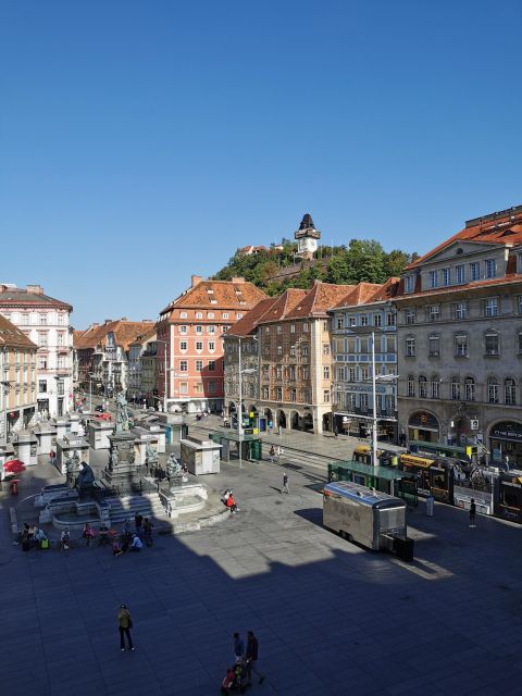 Graz: Historical Secrets of the Old Town - Weapons Museum and Cathedral