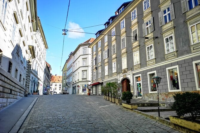 Graz: Schlossberg Private Guided Tour - Old Town Highlights