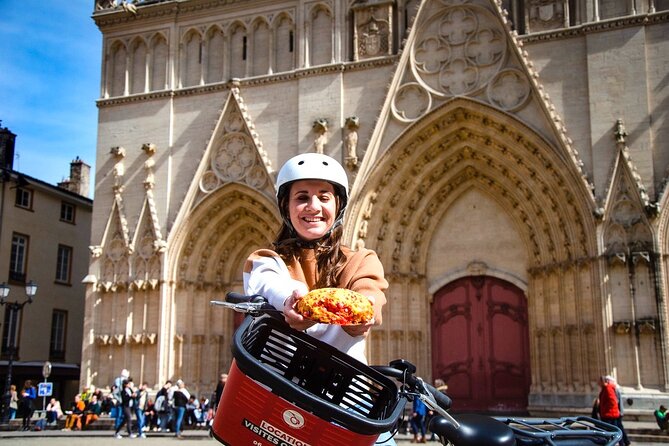 Great Bike Tour of Lyon - 3h - Meeting and Departure