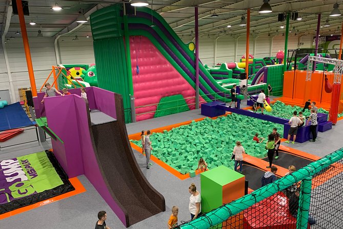 Great Fun in GOJUMP MEGAPARK Kraków-Sikorki - 2 Hours Ticket - Getting There and Parking Options