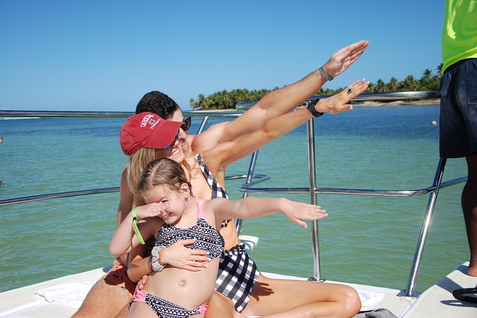 Great Snorkeling Cruise With Sharks & Stingray Encounter and Natural Pool - Cruise Highlights