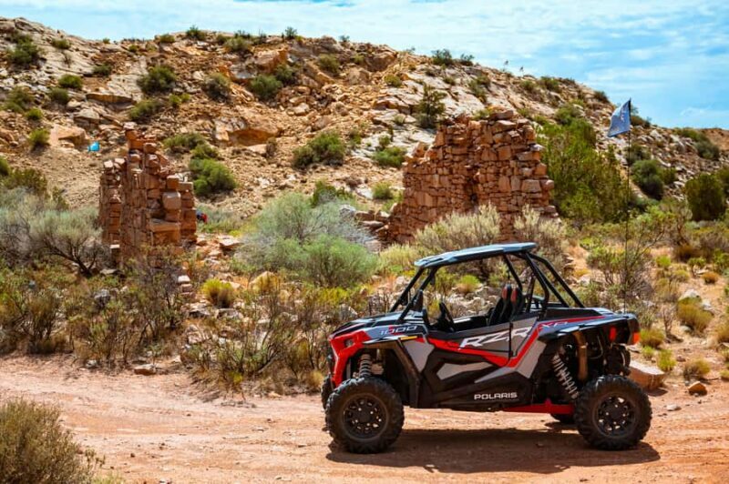 Greater Zion: Dinosaur Tracks in the Desert UTV Tour - Exploring Ancient Caves and Pioneer Houses