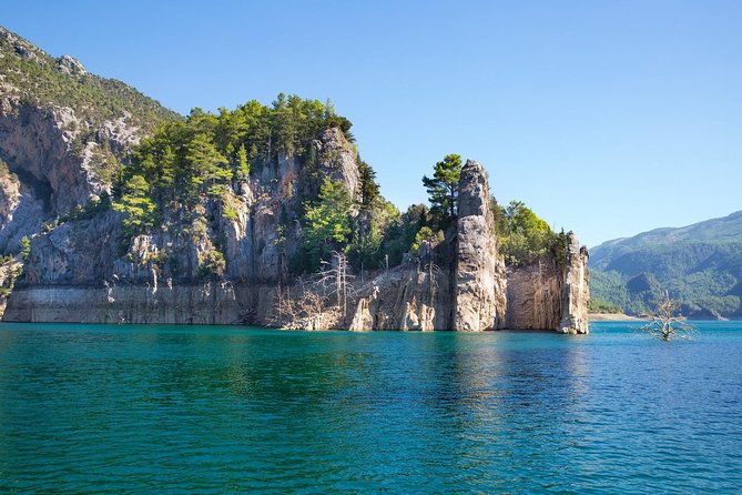 Green Canyon Boat Trip With Lunch and Beverages From Side - Refreshing Swim in the Waters