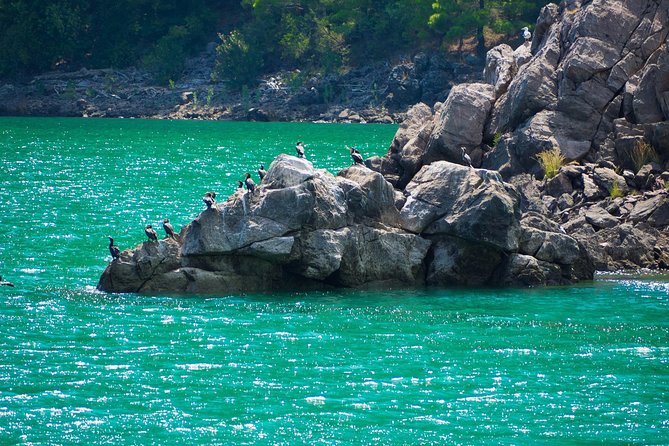Green Canyon Boat Trip With Lunch and Beverages From Side - Maximum Traveler Capacity and Accessibility