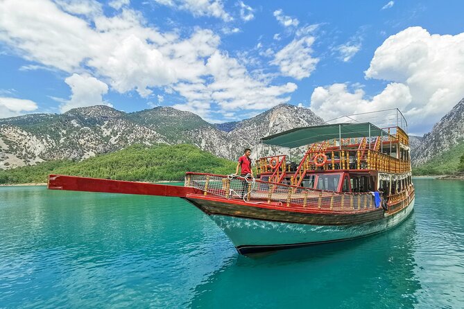 Green Canyon Boat Trip With Lunch and Unlimited Drinks - Included Amenities
