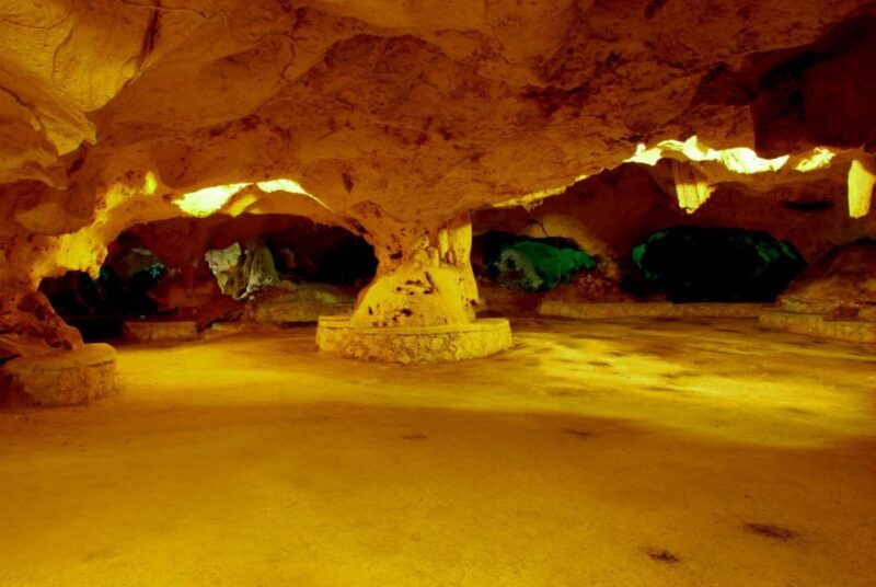 Green Grotto Caves and Puerto Seco Beach Private Tour - Itinerary Highlights