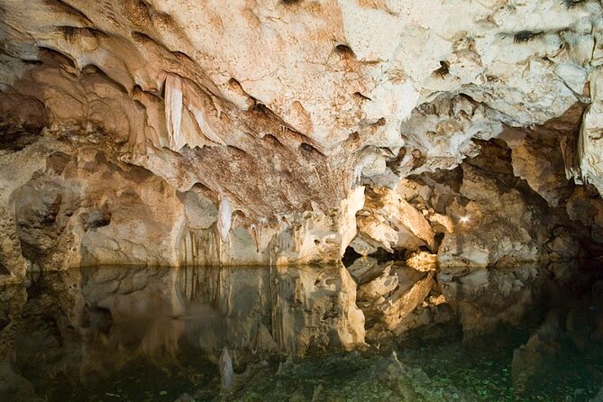 Green Grotto Caves From Runaway Bay - Location and Accessibility