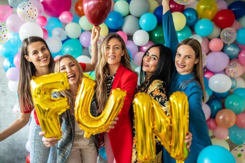 Grenoble: Bachelorette Party Outdoor Smartphone Game - Teamwork and Cooperation
