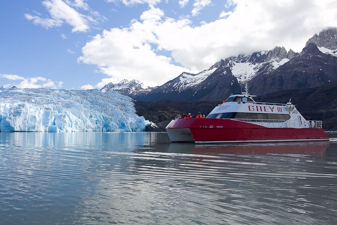 Grey Glacier Navigation in Torres Del Paine - Hiking to the Embarkation Point