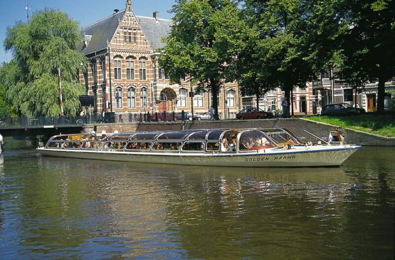 Groningen: City Canal Cruise - Tour Operator and Meeting Point