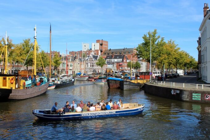 Groningen: Evening Cheese and Wine Cruise - Accessibility and Restrictions