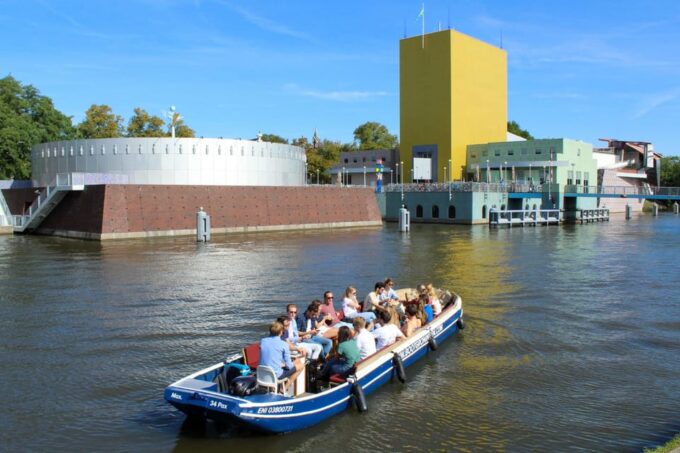 Groningen: Open Boat City Canal Cruise - Meeting Point and Transportation