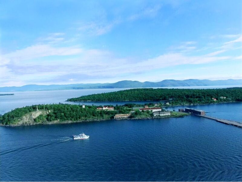 Grosse-Île: Irish Immigrant Memorial Cruise & Tour - Included Services