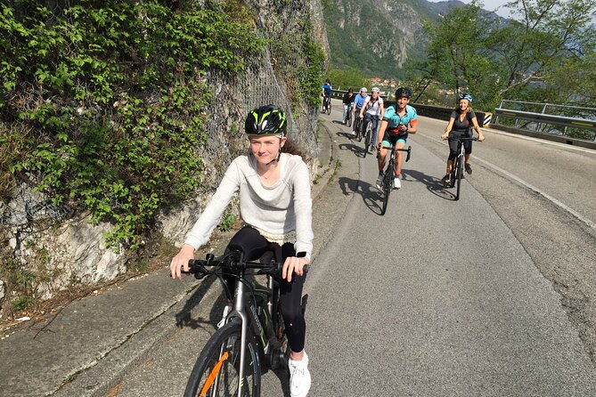 Group Bike Tour: Onno & Ghisallino (E-Bikes and Road Bikes) - Safety Considerations