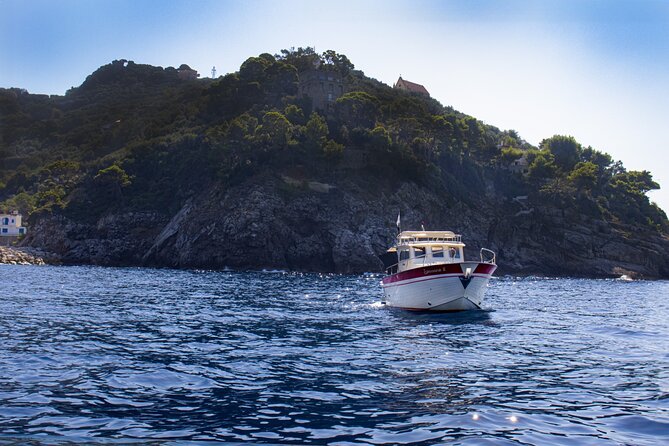 Group Boat Tour to Capri With Cave Visit and Bathing Stop - Relaxing Bathing Stops