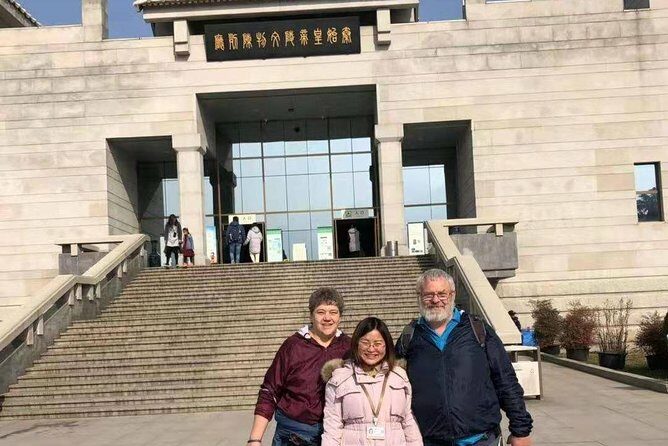 Group Bus Tour to Terracotta Warriors with Hotel Pickup & Lunch - Who Should Consider This Tour?